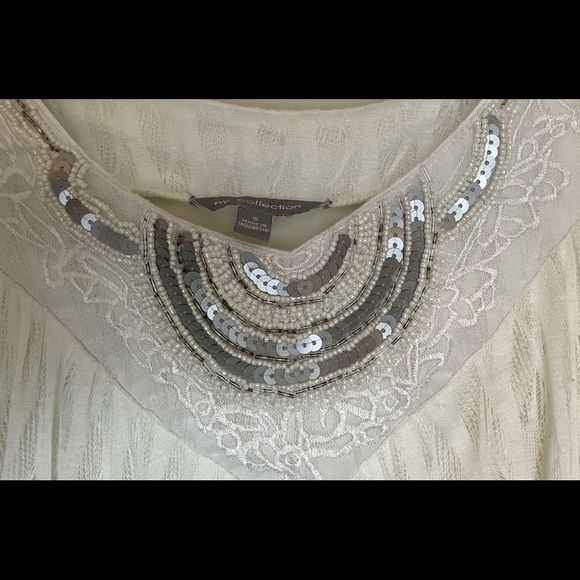 Adorable poncho style shirt - Picture 3 of 5